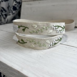 Vyšívaný popruh na telefon – Bílé květy - první obrázek z galerie