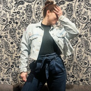 Vyšívaná bunda #096 – džínová - druhý obrázek z galerie